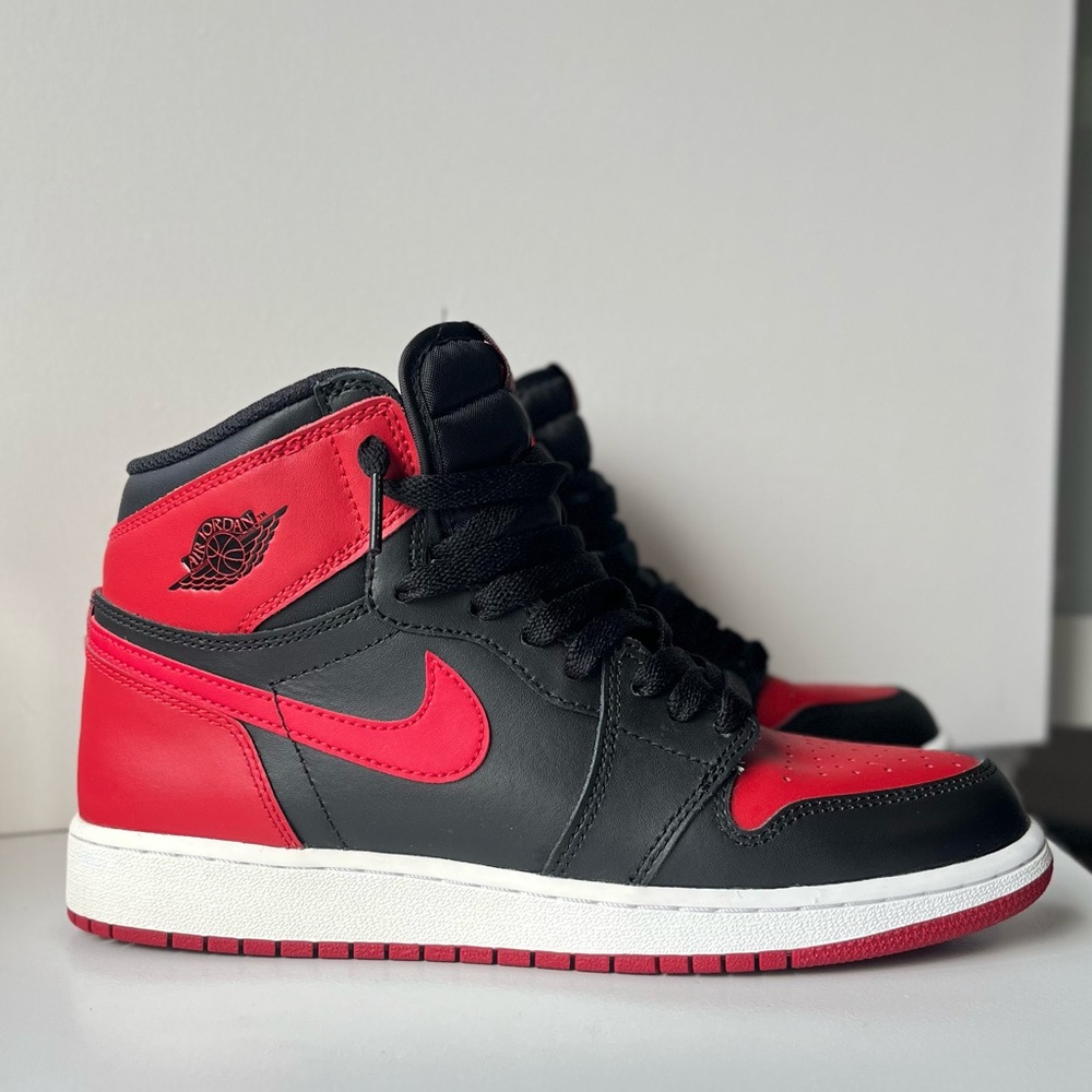 Air Jordan 1 RETRO BRED BANNED gs 7y 2016 High-Top Sneakers in Black and Red boy